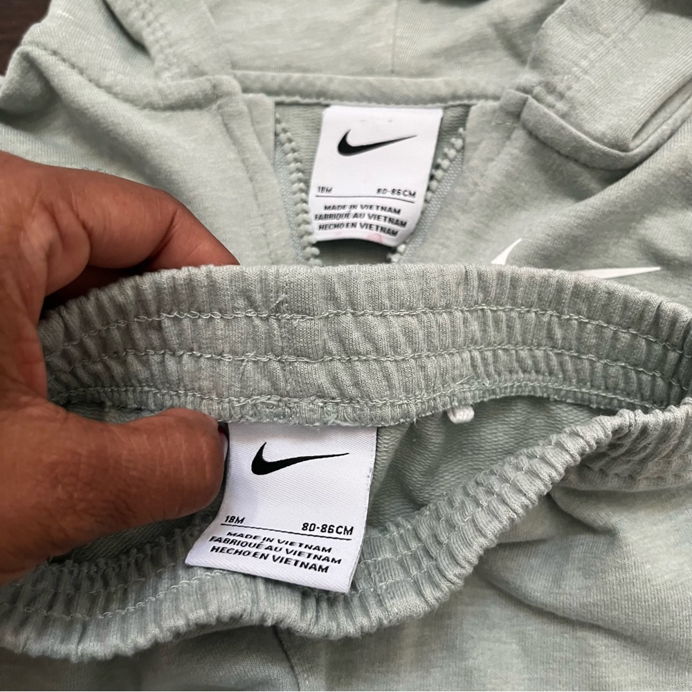 Nike seafoam green full zip hoodie jogger tracksuit jogging suit 18m - Picture 4 of 5
